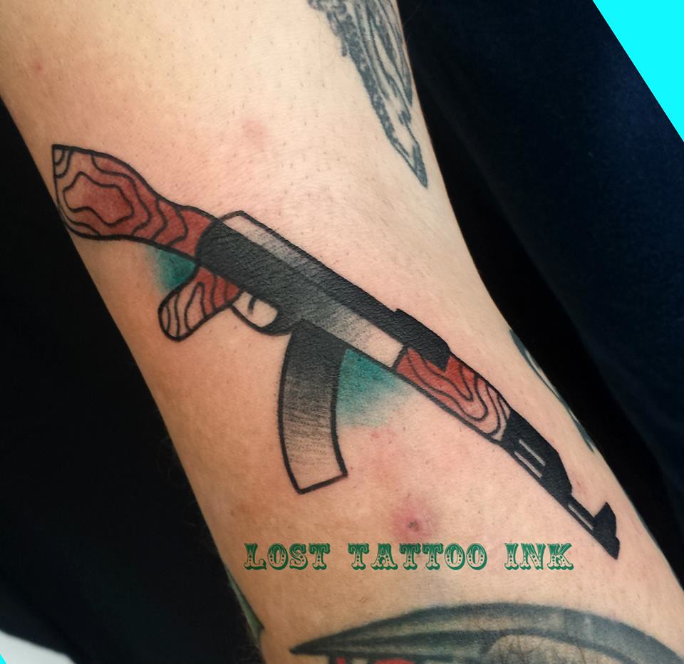 Ak-47 - Tattoo Tradicional | ©Copyright 2014 Losttattooink.c… | Flickr 932_x_960_jpg