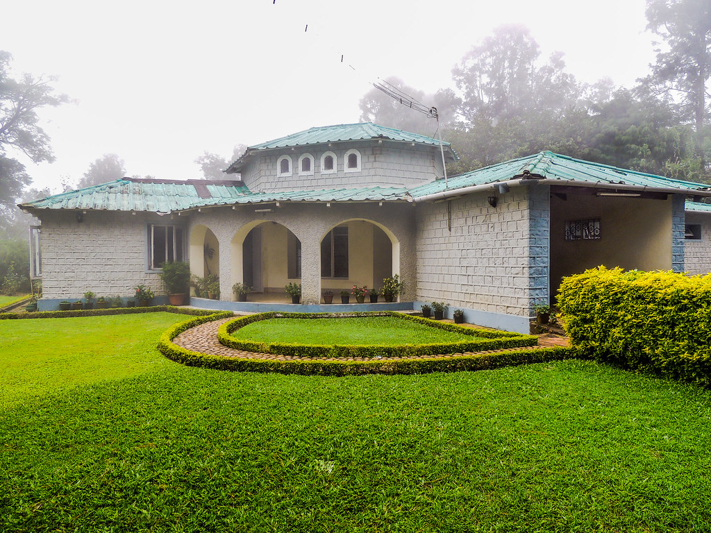 Glendale Runnymede Guest House After a heavy trek from Kal… Flickr