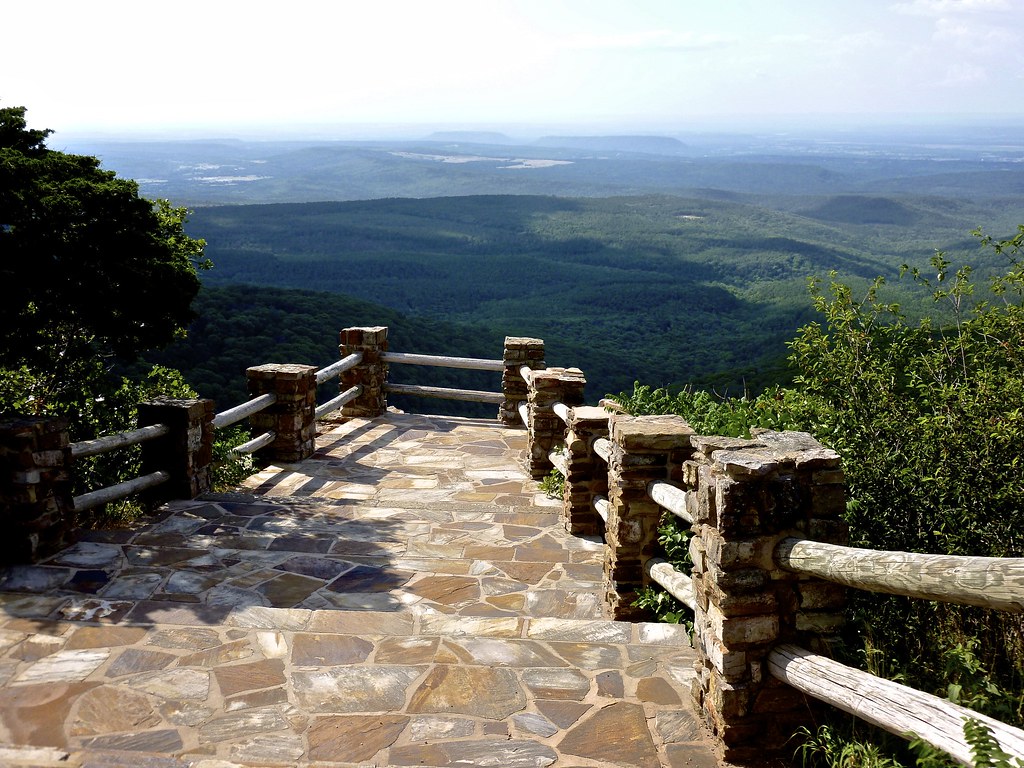 Cameron Bluff Overlook at Mt. Magazine State Park Cameron … Flickr