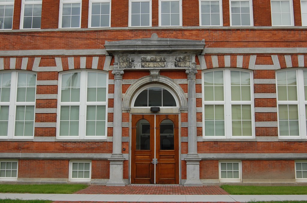 Peck Hall Syracuse, NY Closer look at the McBride Street… Flickr