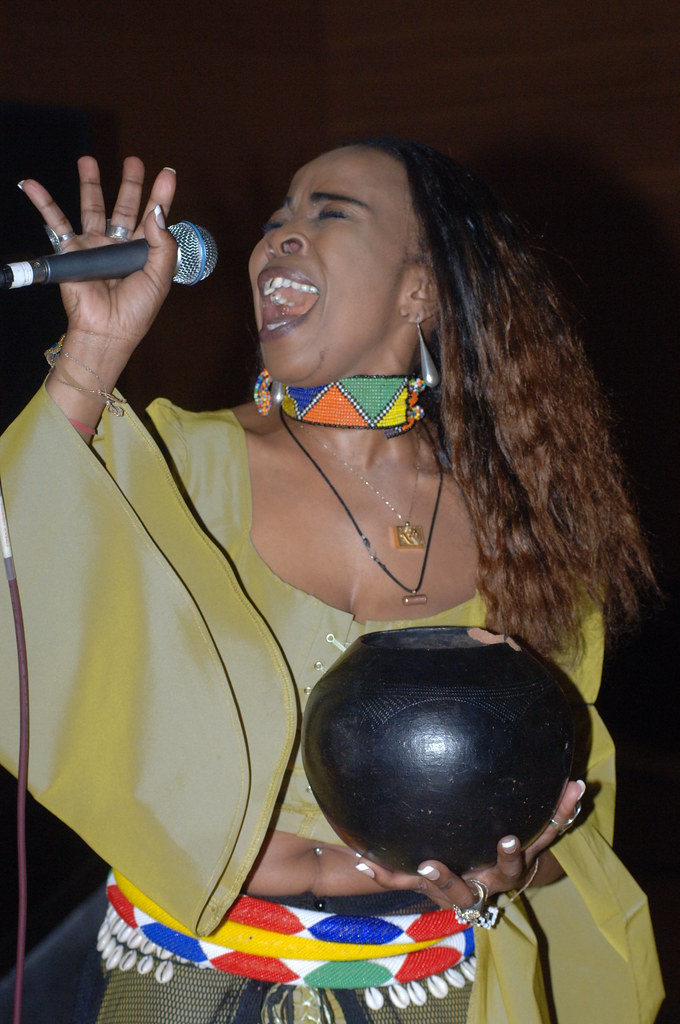 DSC_7875 Suthukazi singer from South Africa live at Judy c… Flickr