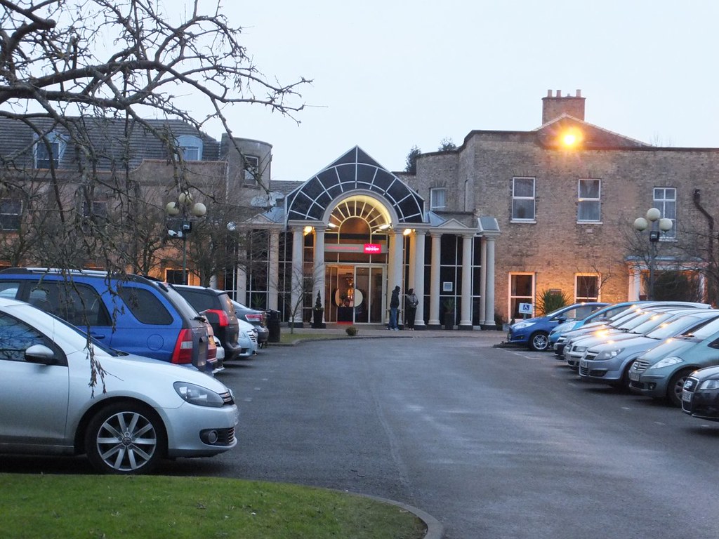 Fairfield Manor Hotel (1) Jason Burgess Flickr