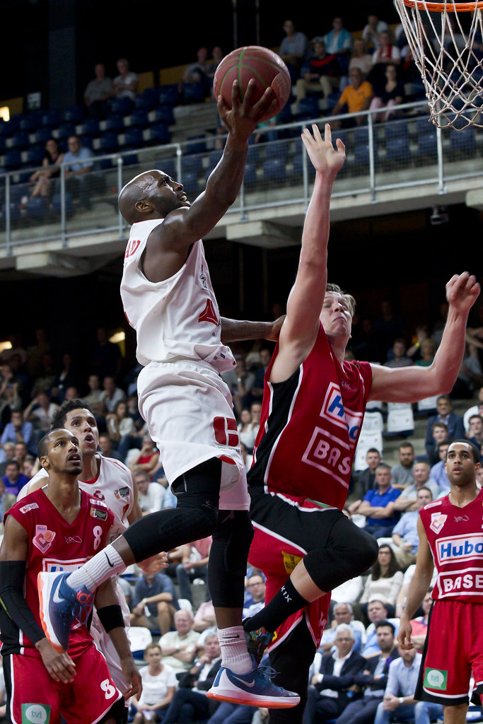 Basketbal / Port of Antwerp Giants HUBO Limburg United Flickr