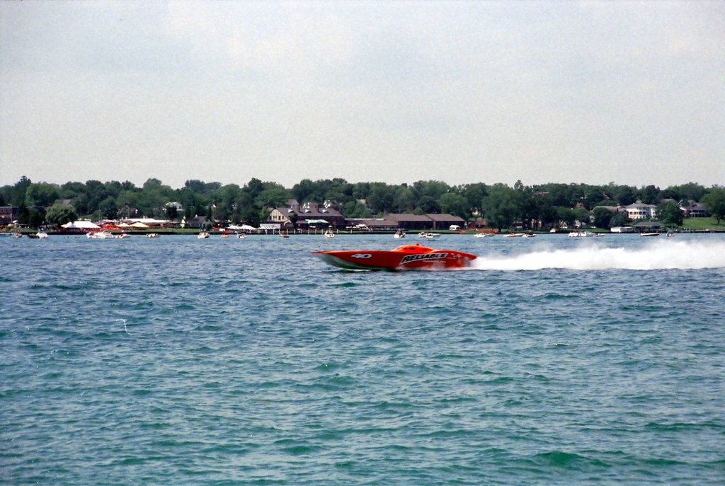 Boat Races, Saint Clair, MI Courtright, ON The view of S… Flickr