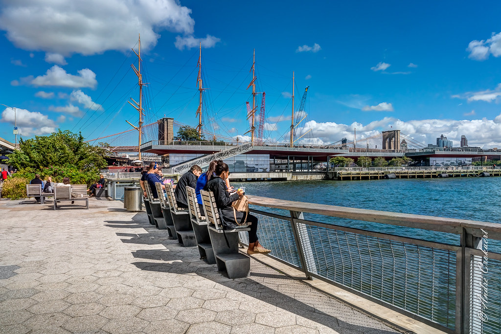 Relaxing in front of the East River NY (188) SONY Alpha 7 … Andre's