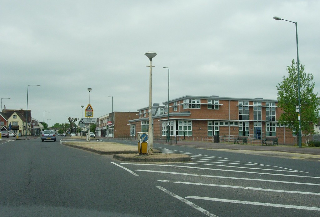 KINSON LIBRARY / THE HUB. WIMBORNE RD. KINSON. BOURNEMOUTH… Flickr