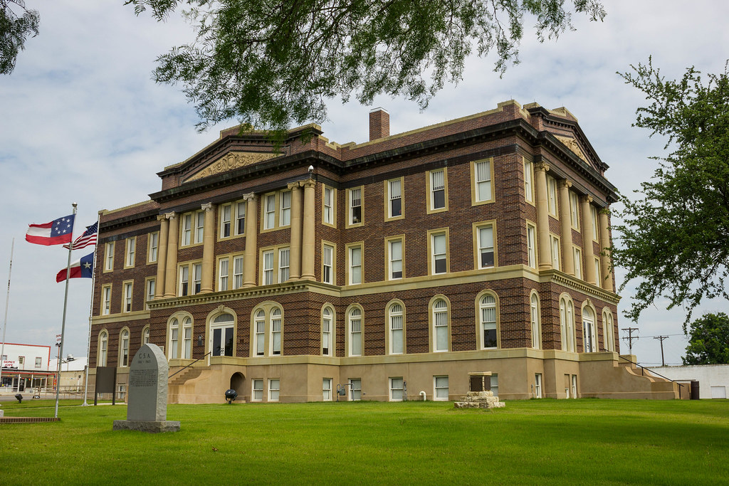 Mills County Courthouse Goldthwaite, TX Brandon R Flickr