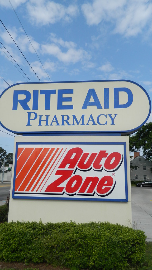 Rite Aid/AutoZone sign a photo on Flickriver