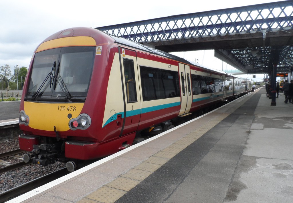 Stirling 170478 at Stirling ready to work to Alloa MKDarlo (Richard