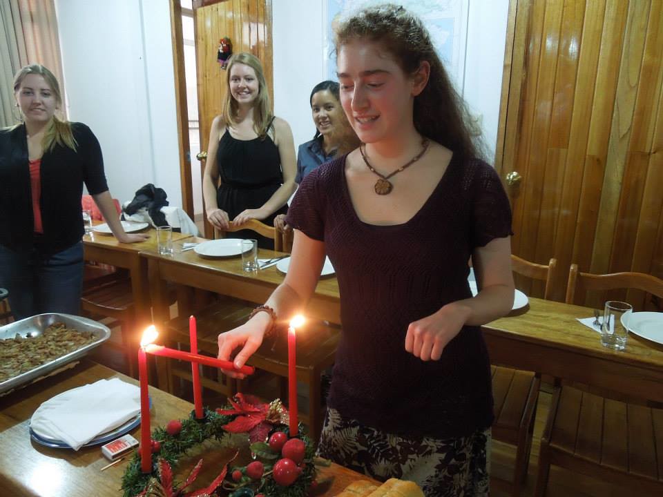 553916_580410955363618_778279431_n Sarah lighting candles … Flickr