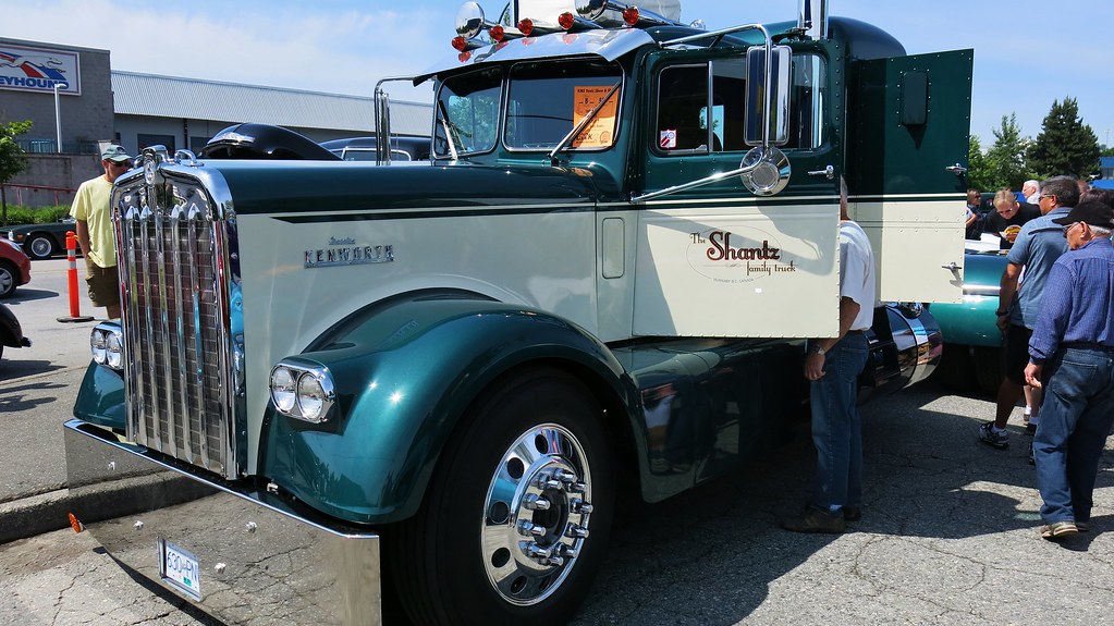 1965 Canadian Kenworth 923 a photo on Flickriver