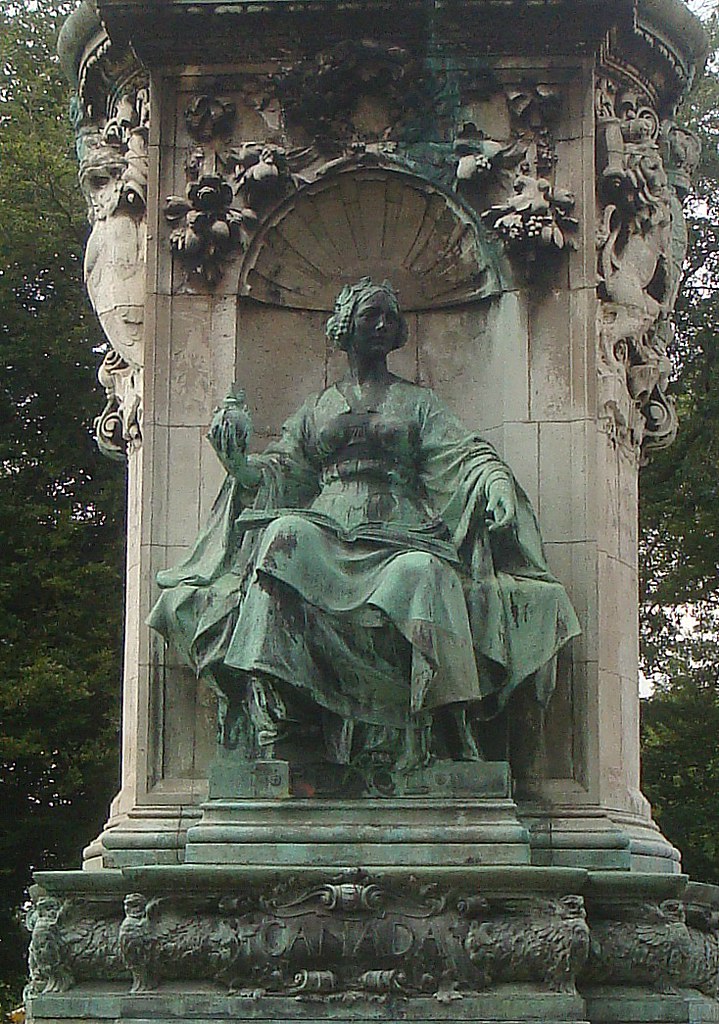 [15645] Woodhouse Moor Queen Victoria Statue of Queen Vi… Flickr
