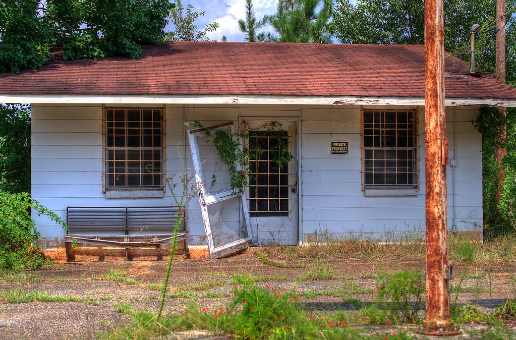 Old store on Hwy. 341 south of Perry Ga. JENO Flickr