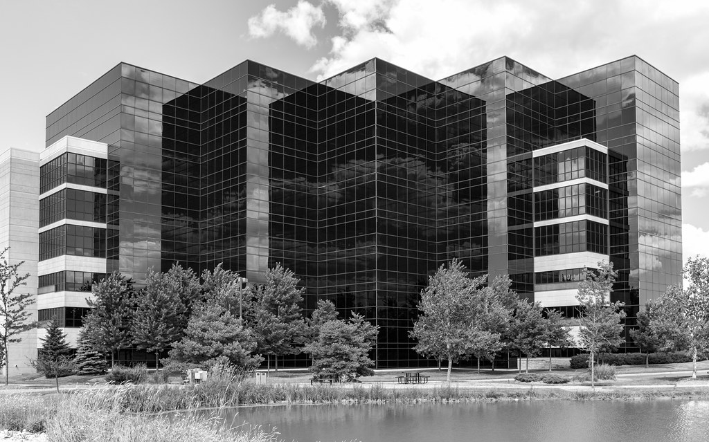 Kohls HQB&W Kohl's Headquarters Menomonee Falls, WI. Dr… Flickr