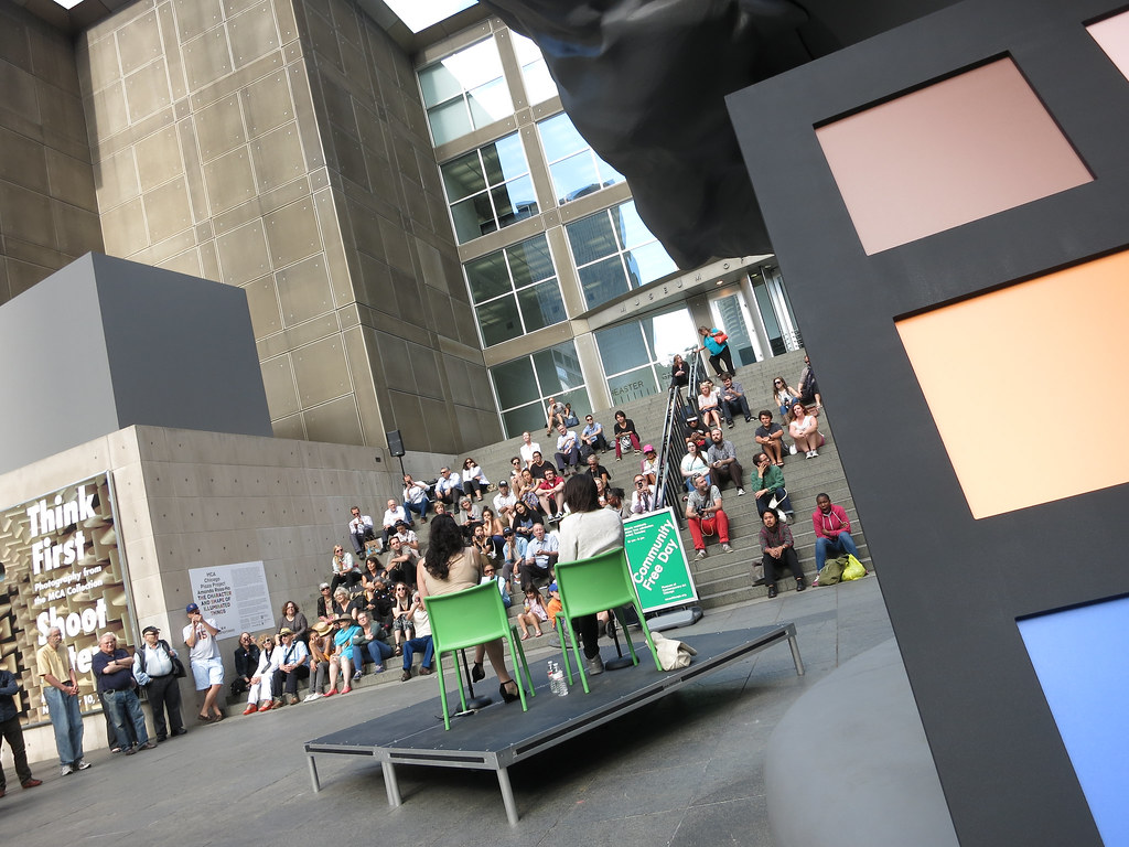 ILLUMINATEDTHINGS 05 MCA Chicago Plaza Project