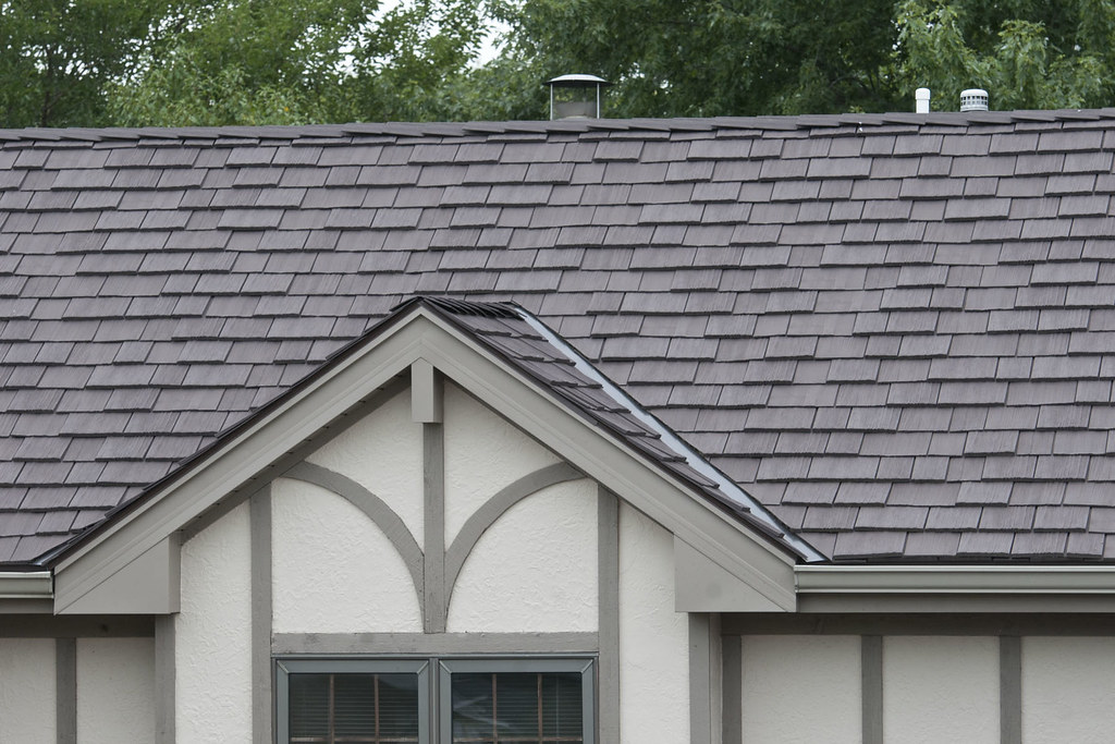 Urbandale, IA Residence EcoStar product used Seneca Shake… Flickr