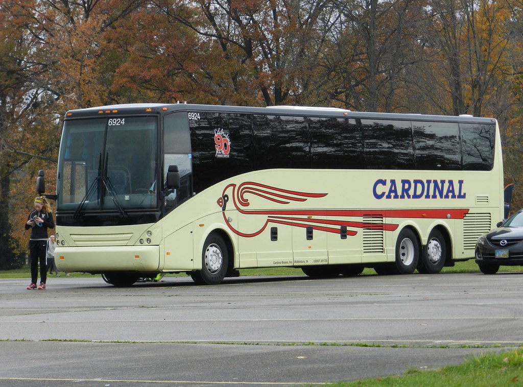 DSCN0446 Cardinal Buses, Inc. 6924 2000s Van Hool T2100;… Flickr