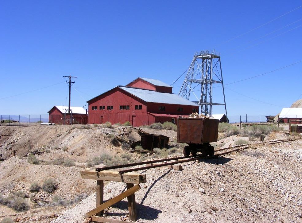 Mizpah Mine The Mizoah along with the Golden Anchor are th… Flickr
