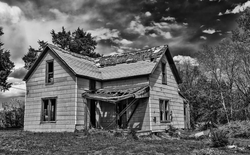 Stormy Day_MG_3282 Old abandoned house in Arcadia, Oklahom… Kool