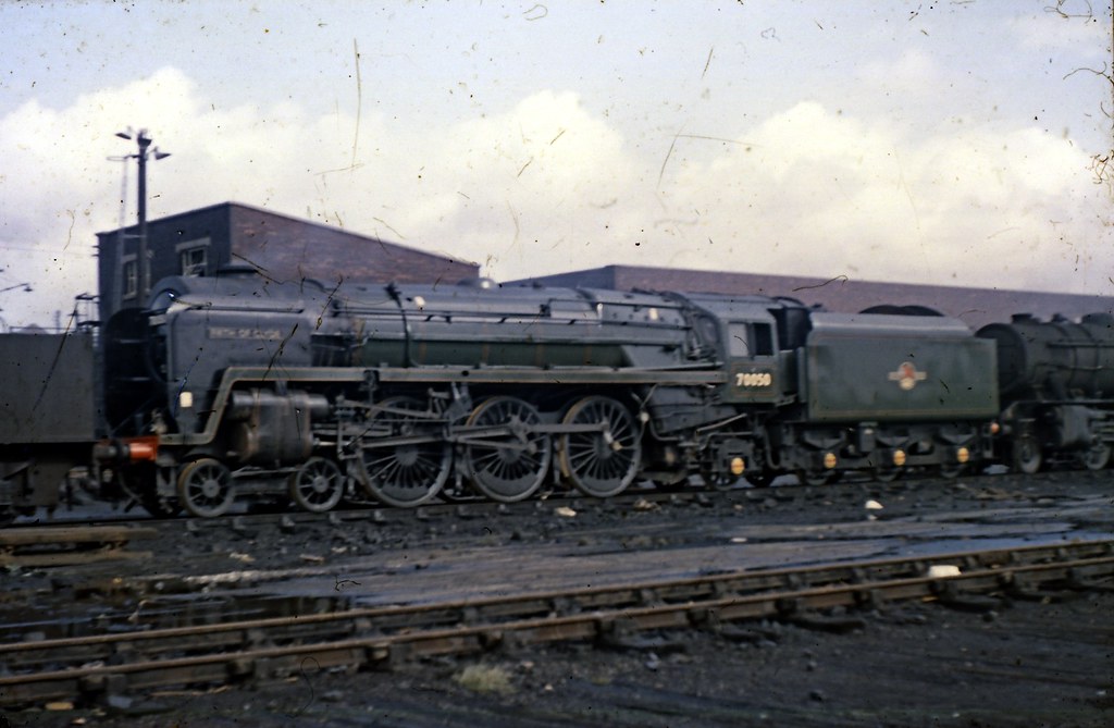 729 70050 260963 1135 Lostock Hall 10D Chris Mills Flickr