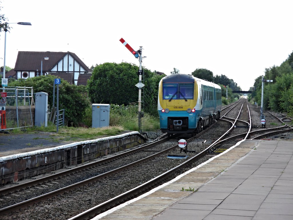 Helsby Junction 13/07/2016 Arriva trains 175008 leaving wi… Flickr