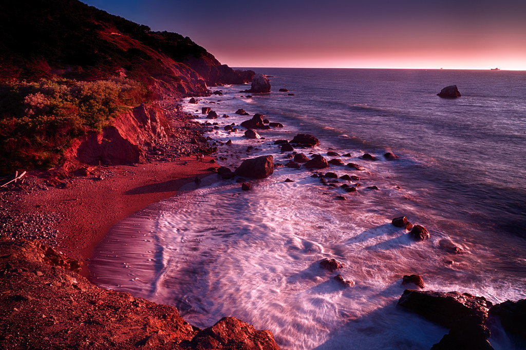 Mile Rock Mile Rock Beach near sunset, Lands End, San Fran… Flickr