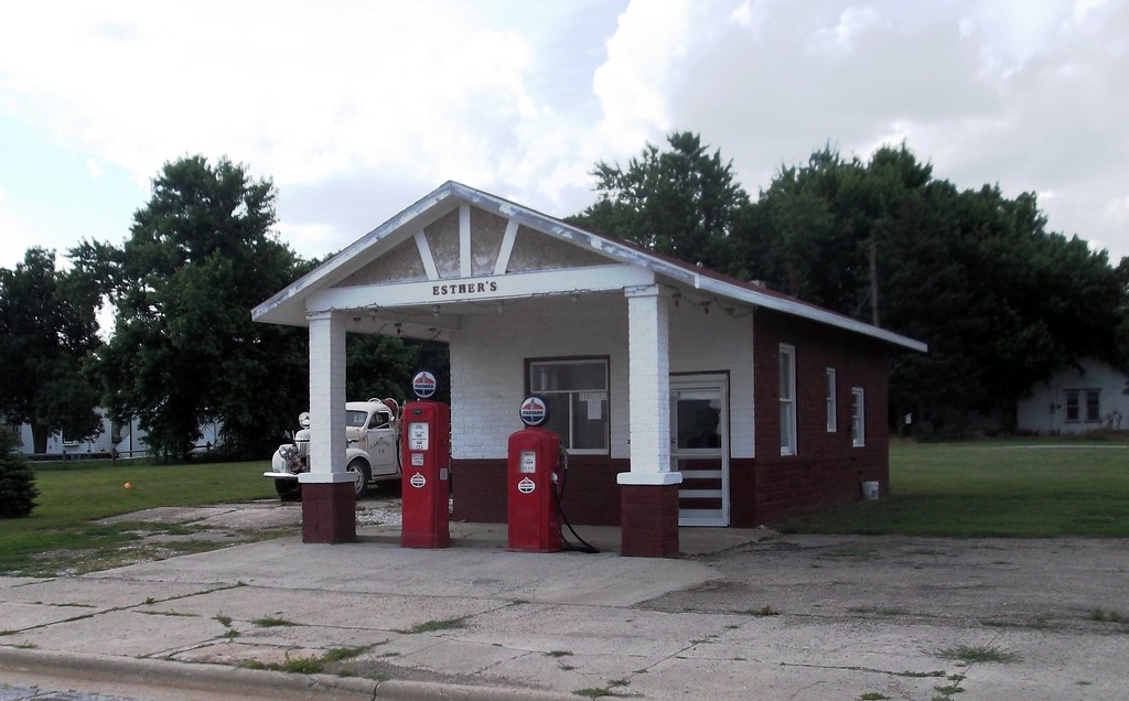 Lanesboro, Iowa, Esther's Gas Station, Standard Oil Flickr