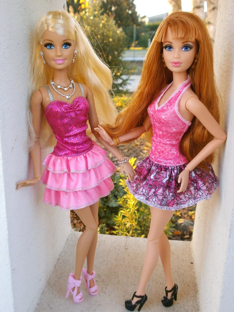 Best Friends forever!!!! Barbie and Midge dreamhouse collection a
