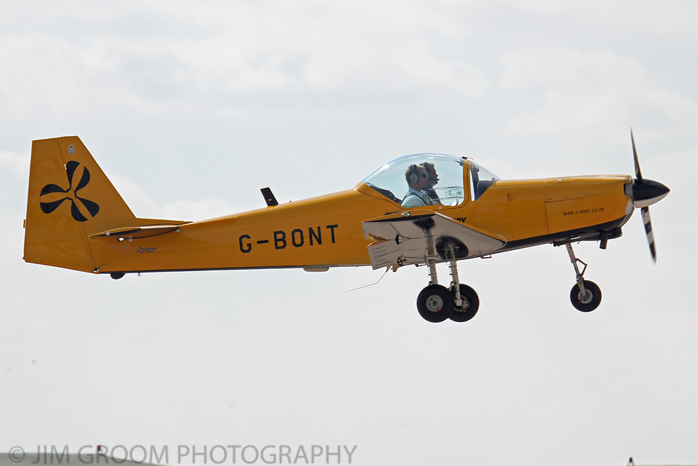 jgroom_gbont_throckmorton_8june2013_1c Slingsby T67M Fire… Flickr