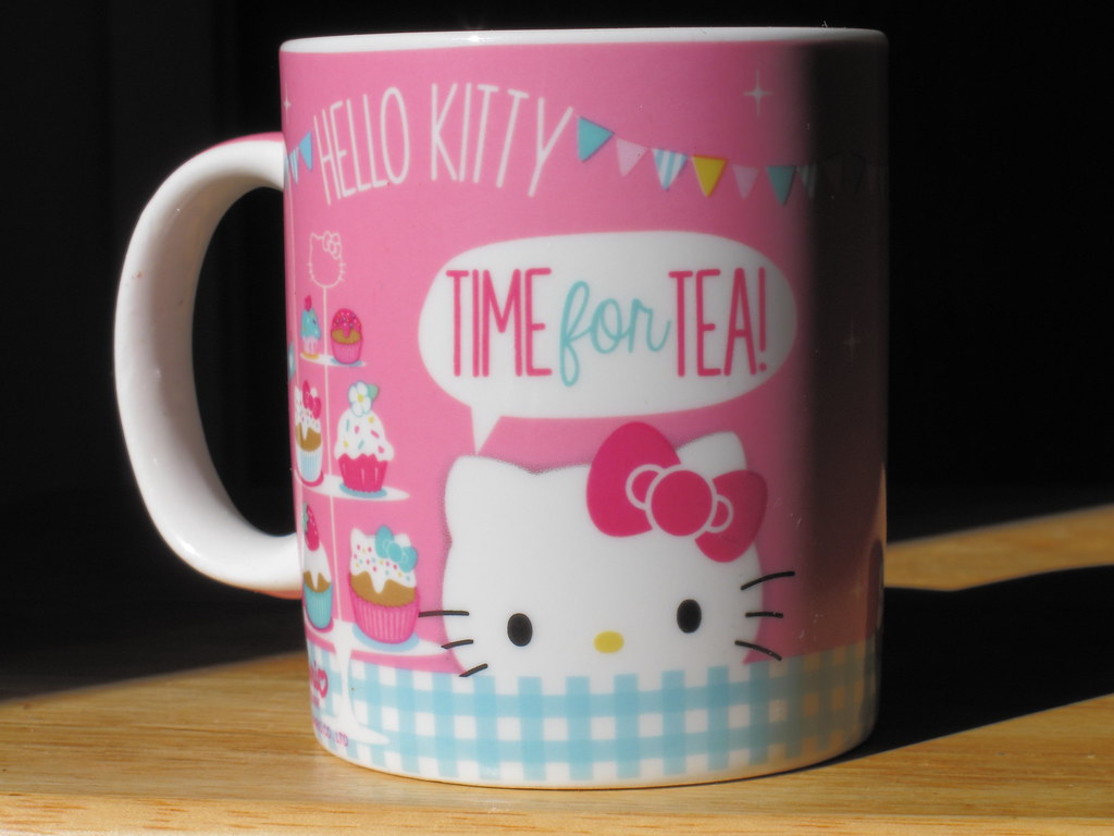 Hello Kitty "Time for Tea" ceramic mug I was amazed to fin… Flickr
