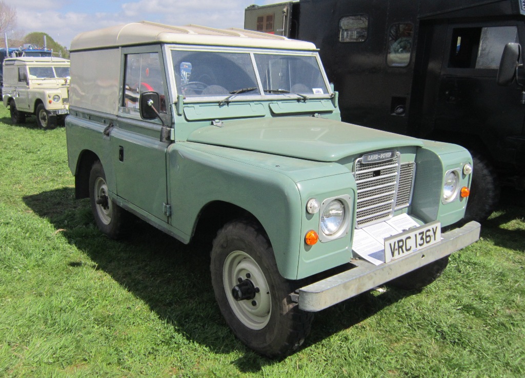 VRC136Y Land rover Monmouth 2013 teapotcircus Flickr