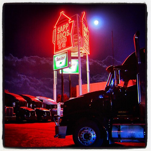 Sapp Bros Super Moon denverneon neon savethesigns neon… Flickr