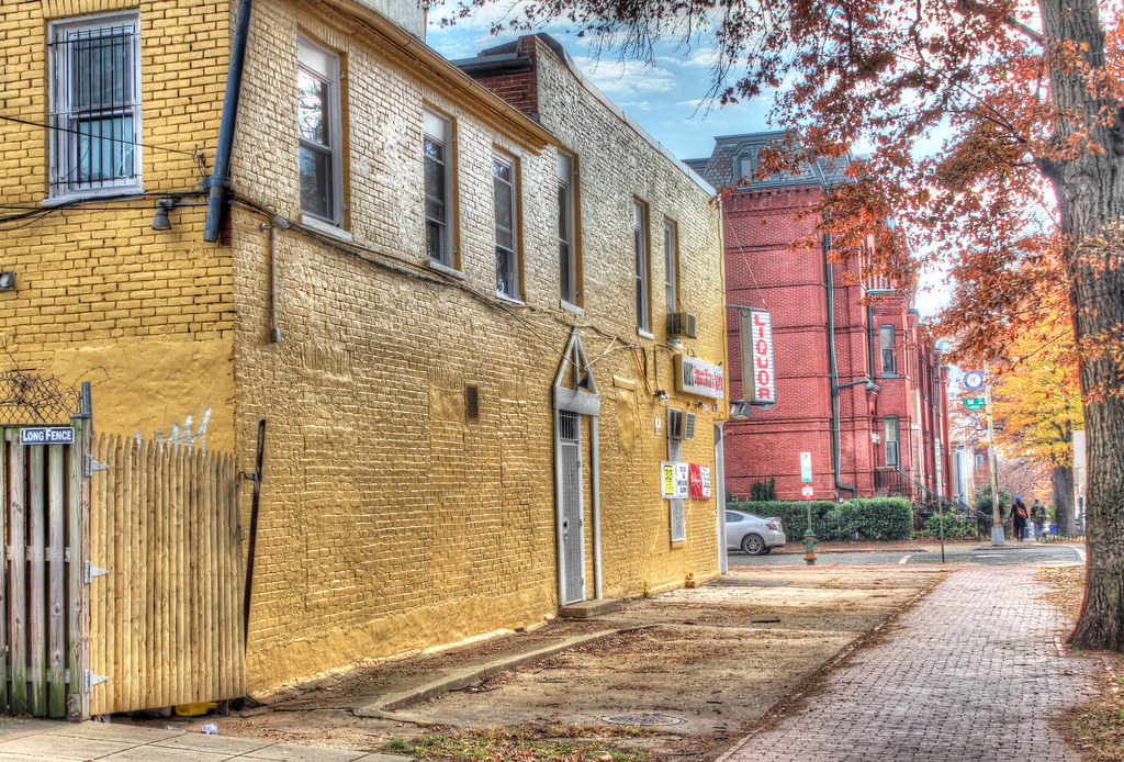 Liquor Store A liquor store in the Mount Vernon neighborho… Flickr