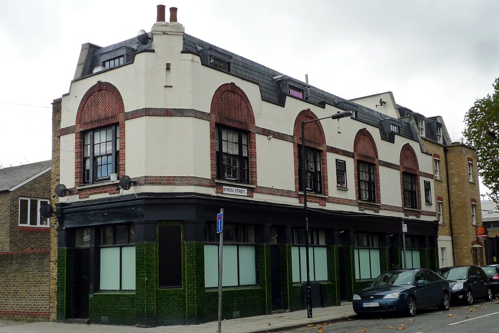 Wellington Arms, Poplar, E14 A former pub, now residential… Flickr