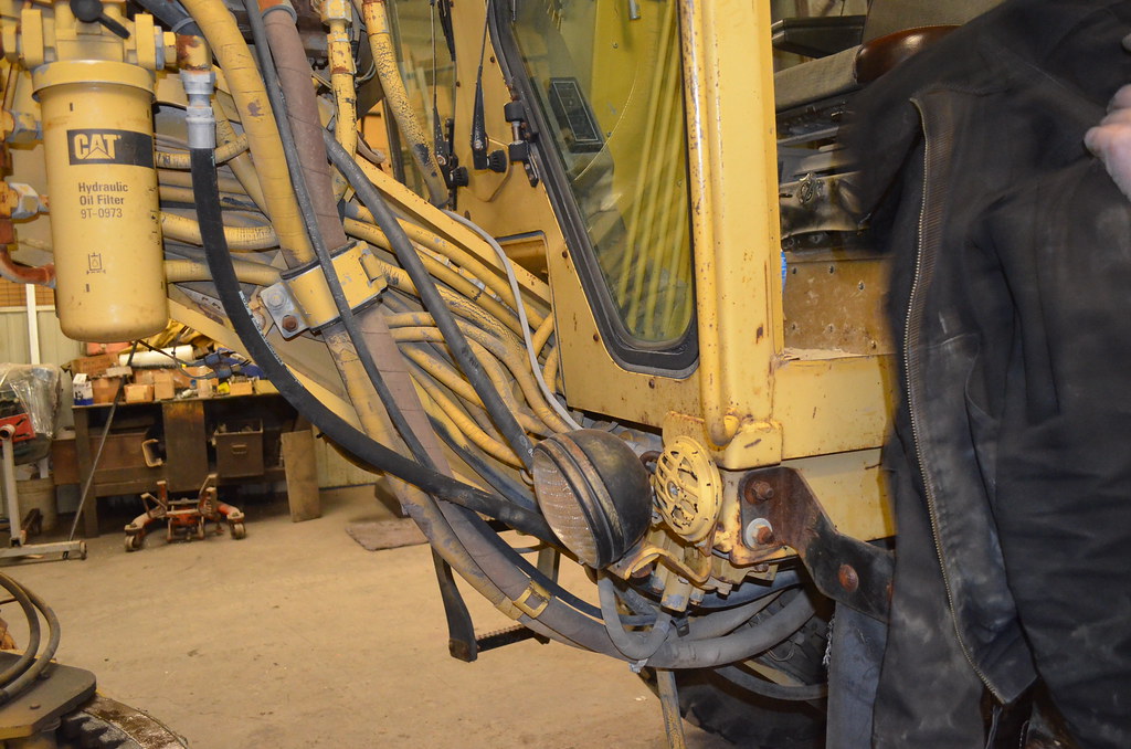 1990 CAT 140G s/n 72V12854 Alsip, IL Truck and Equipment Consulting