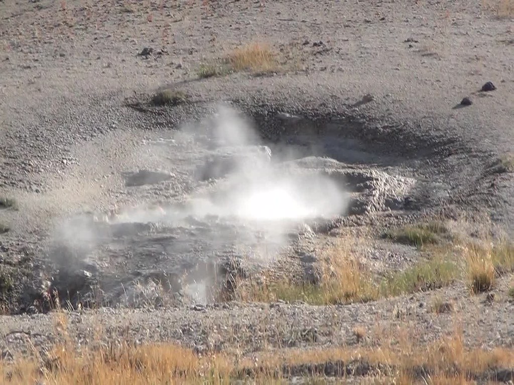 Sprinkler Geyser erupting (10 August 2013) a photo on Flickriver