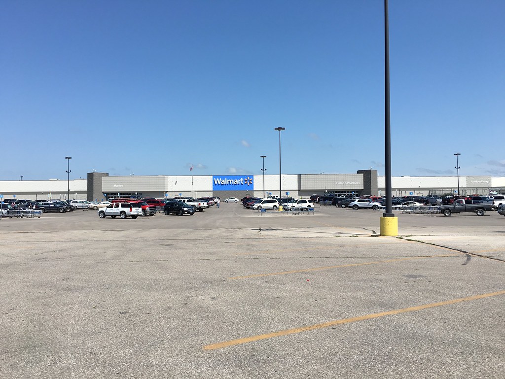 WalMart Fort Dodge, Iowa New Exterior 2016 I don't