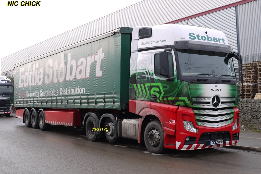 Nic Chick Dagenham Parked On Hindmans Way RH175 Flickr