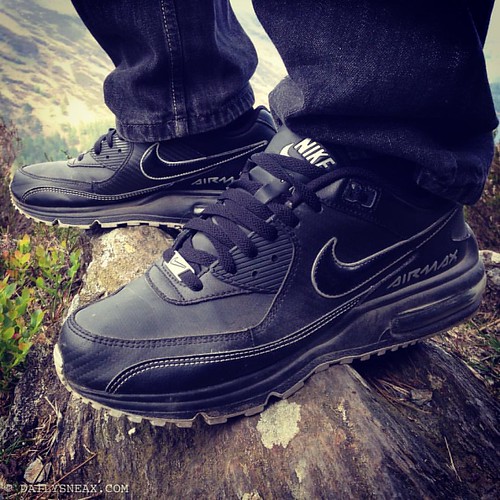 Hiking in the mountains in my black Nike Air Max Wright LT… Flickr