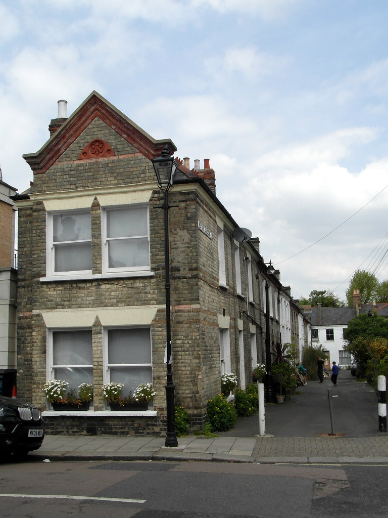 Rectory Gardens Rectory Gardens, Clapham Reading Tom Flickr