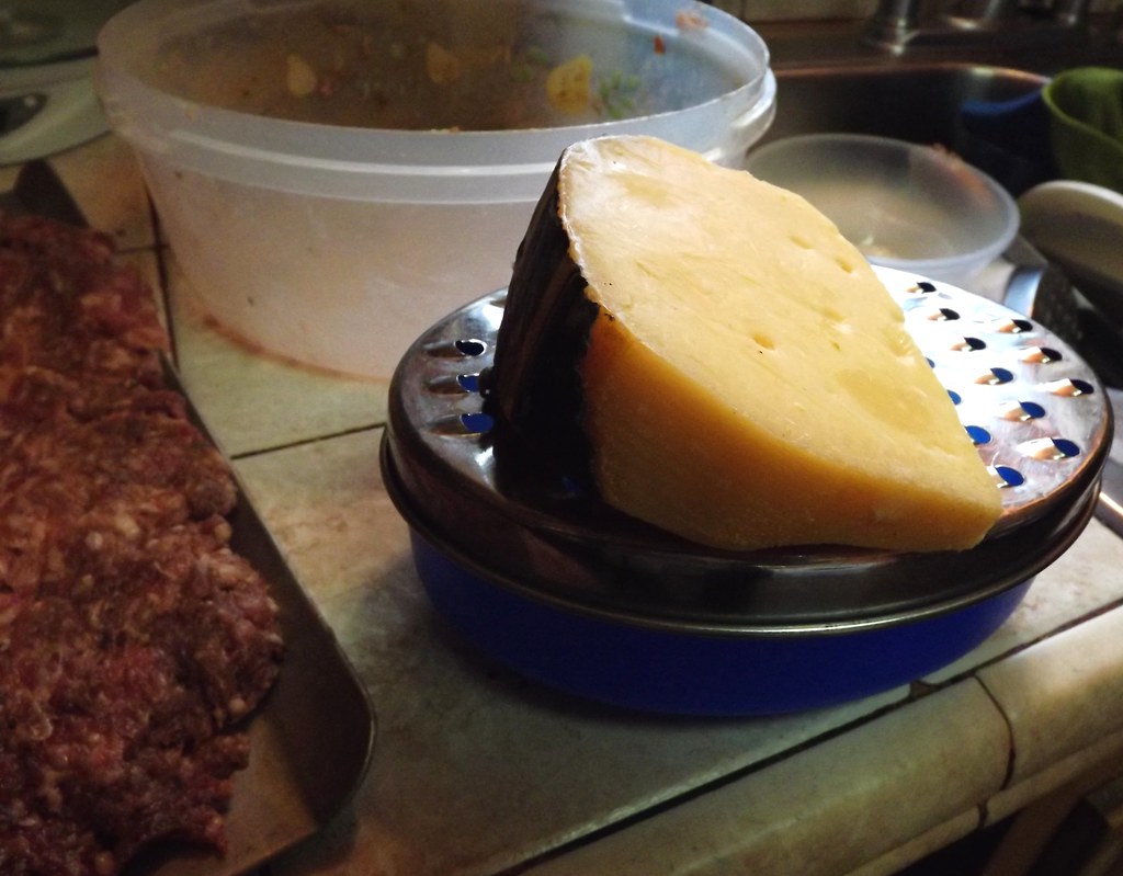 BaconSausage Explosion My 1st BACON EXPLOSION. It wasn't … Flickr