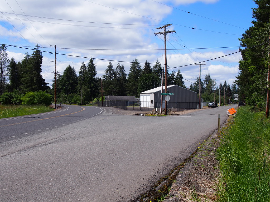 ElmaMcCleary Road Likely old US 410 Neil Hodges Flickr