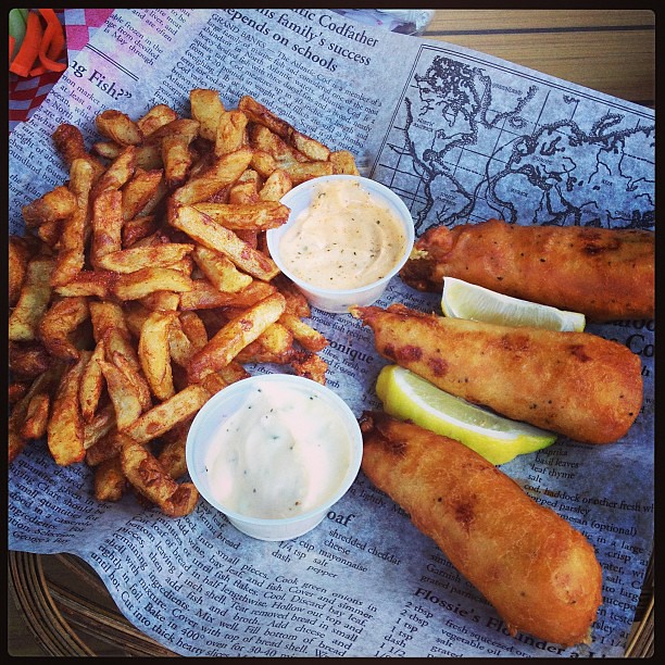 My fish & chips look good! Orlando López Flickr
