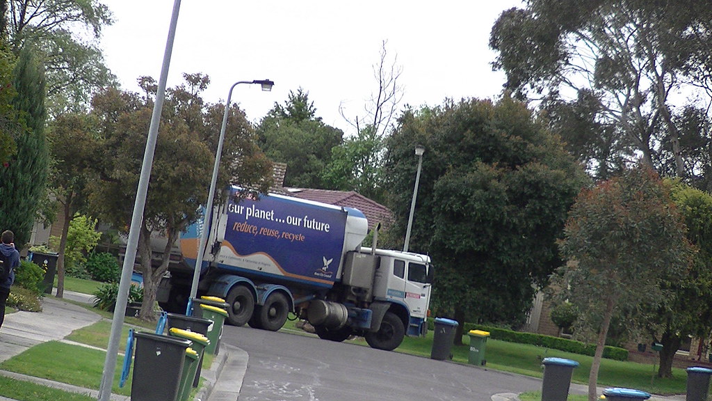 Knox Recycling 510 6 SuperGarbo636 Flickr