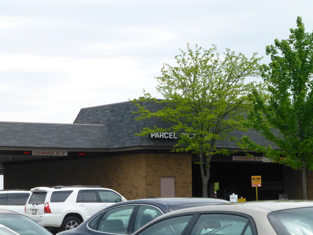 Buehler's in Wooster, Ohio Parcel Pickup Nicholas Eckhart Flickr