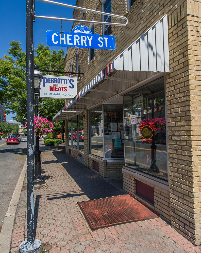 Cranford, New Jersey Cranford, NJ street fair. Perrotti's … Flickr