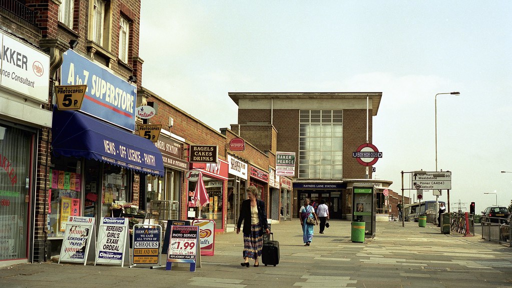 Rayners Lane Rayners Lane station approach circa 1992. The… Flickr