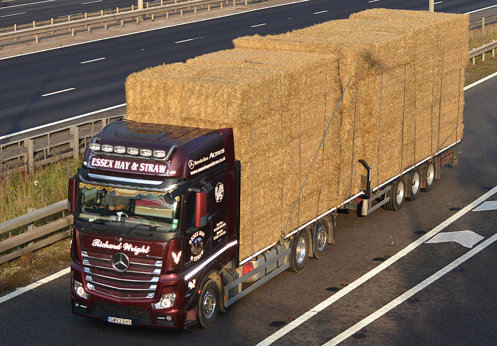Essex Hay & Straw GW53EHS M5 Strensham 27/10/2015 Flickr