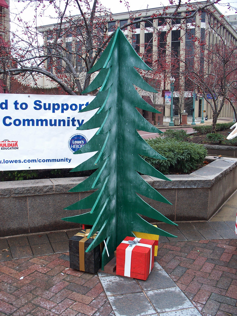 OH Canton Christmas Tree Christmas tree in downtown Cant… Flickr