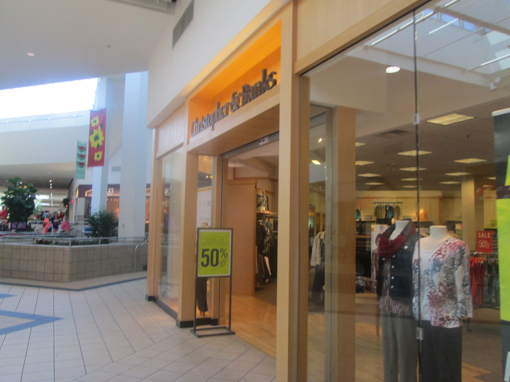 Arnot Mall Interior 12 Just beyond this picture lies the m… Flickr